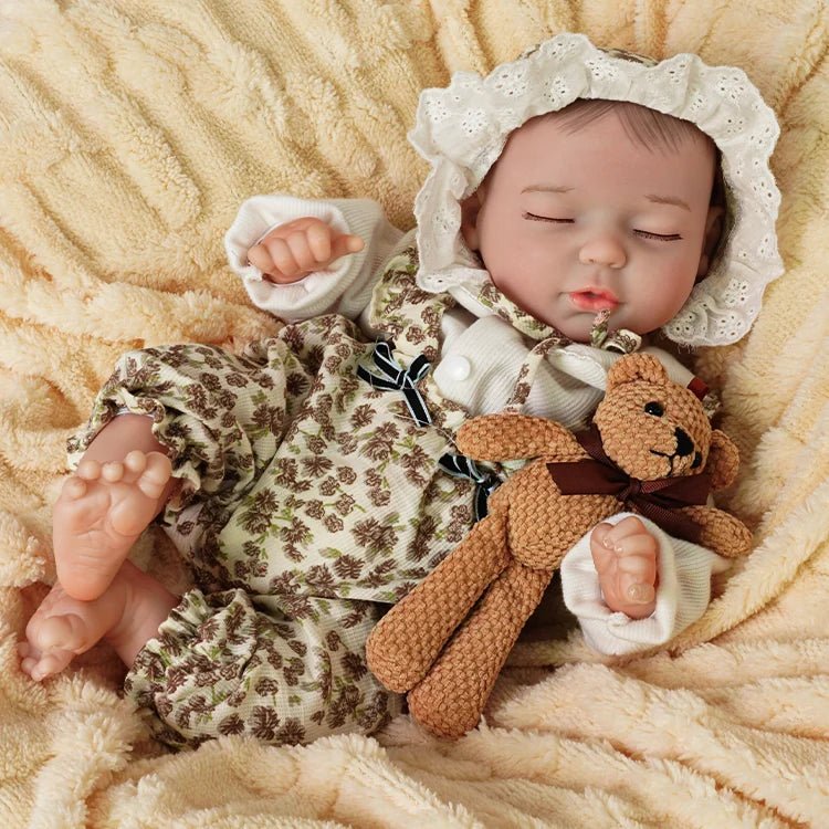 18" Lifelike Reborn Baby Doll